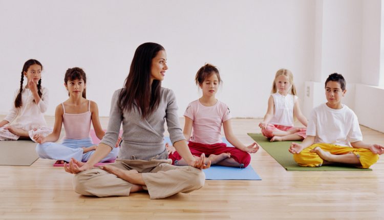 Yoga para crianças, fazer yoga a brincar