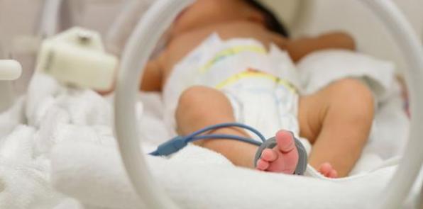 História de um nascimento prematuro do bebé
